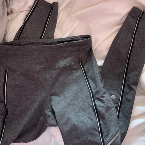 grey lululemon speed up tights - Picture 2 of 4